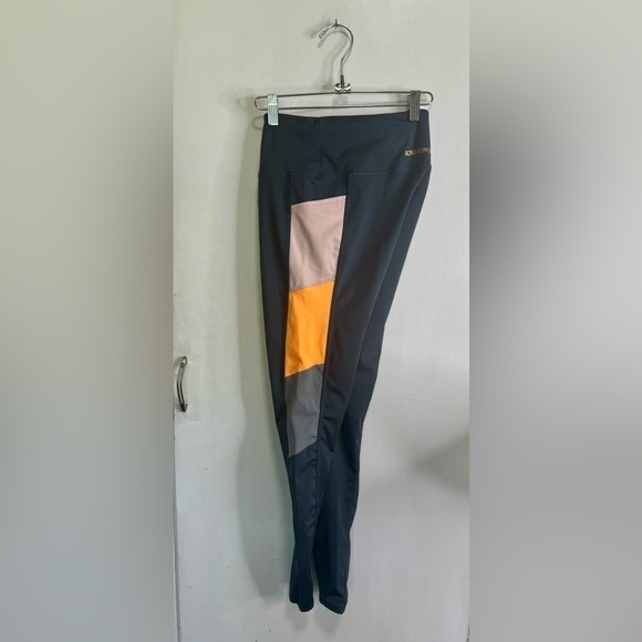 Love & Sports Leggings with side pockets ~ Size M - Picture 3 of 4